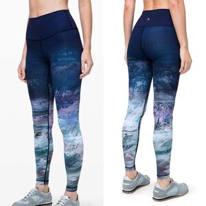 Lululemon Wunder Under High-Rise Tight Luxtreme 28"
Size 8 Panorama Blue
